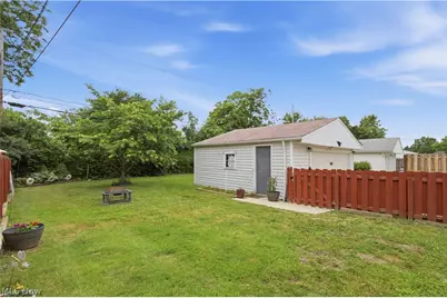2212 Larchmont Drive, Wickliffe, OH 44092 - Photo 27