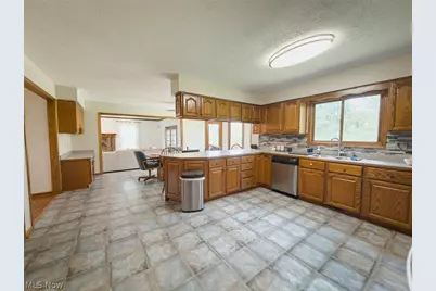 2919 Pine Trails Circle, Hudson, OH 44236 - Photo 7