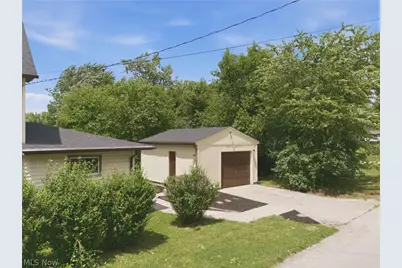 123 E State Street, Barberton, OH 44203 - Photo 13