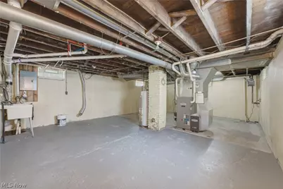 123 E State Street, Barberton, OH 44203 - Photo 41