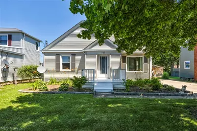 517 Gulf Road, Elyria, OH 44035 - Photo 1