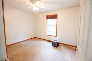 380 Clay St, Geneva, OH 44041 - Photo 25