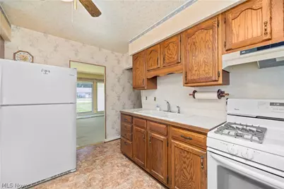 4129 Palm Avenue, Lorain, OH 44055 - Photo 5