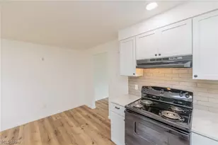 1218 W 44th St, Lorain, OH 44053 - Photo 3