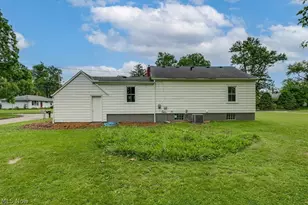 10306 Electric Blvd, Northfield Village, OH 44067 - Photo 7