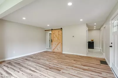 10306 Electric Boulevard, Northfield Village, OH 44067 - Photo 11