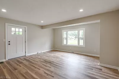 10306 Electric Boulevard, Northfield Village, OH 44067 - Photo 9