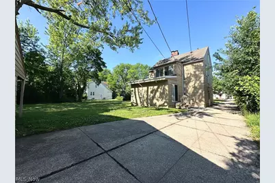 3709 Chelton Road, Huber Heights, OH 44120 - Photo 3