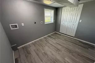 220 W 11th St, Uhrichsville, OH 44683 - Photo 21