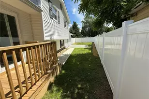 220 W 11th St, Uhrichsville, OH 44683 - Photo 13