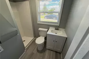 220 W 11th St, Uhrichsville, OH 44683 - Photo 23