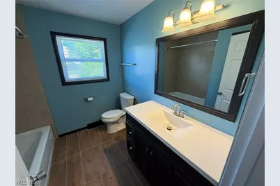 220 W 11th Street, Uhrichsville, OH 44683 - Photo 33