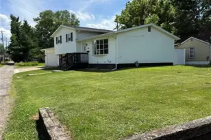 220 W 11th St, Uhrichsville, OH 44683 - Photo 43
