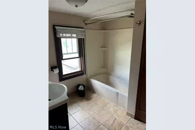 437 SW Bodmer Avenue, Strasburg, OH 44663 - Photo 11