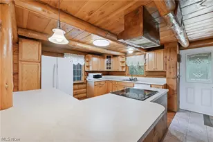 7374 Vale Rd, Rogers, OH 44455 - Photo 9