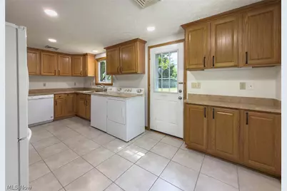 699 Hadcock Road, Brunswick, OH 44212 - Photo 9