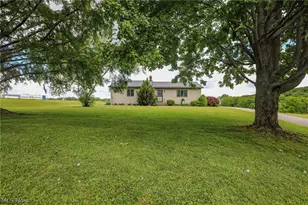 4527 Streeter Rd, Garrettsville, OH 44255 - Photo 3