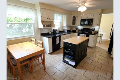 900 Berkshire Drive, Macedonia, OH 44056 - Photo 15
