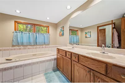 3965 Laurel Glenn Drive, Grandview Heights, OH 44147 - Photo 23