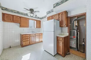29940 Phillips Ave, Wickliffe, OH 44092 - Photo 17