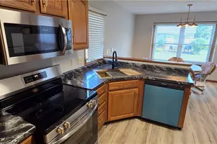 118 Gleneagle Dr, Elyria, OH 44035 - Photo 7