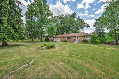 8382 Parkdale Drive, North Royalton, OH 44133 - Photo 3