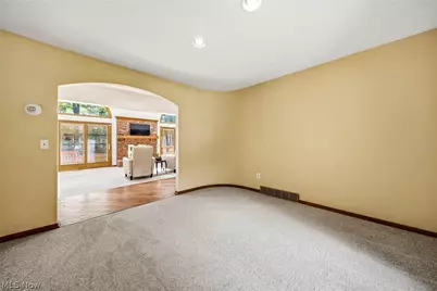 5513 Pheasants Walk Drive, North Olmsted, OH 44070 - Photo 17