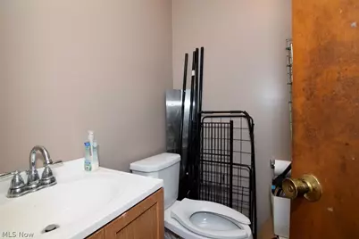 27075 Chardon, Richmond Heights, OH 44143 - Photo 31
