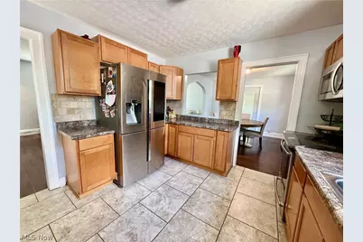 211 Morrison Avenue, Cuyahoga Falls, OH 44221 - Photo 13
