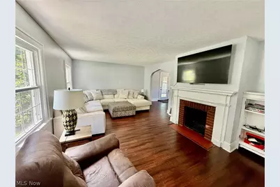 211 Morrison Avenue, Cuyahoga Falls, OH 44221 - Photo 5