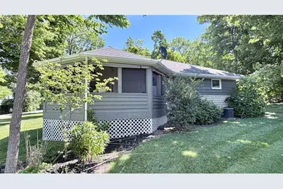 1036 W Lakeshore Drive, Kelleys Island, OH 43438 - Photo 33