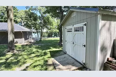 1036 W Lakeshore Drive, Kelleys Island, OH 43438 - Photo 15