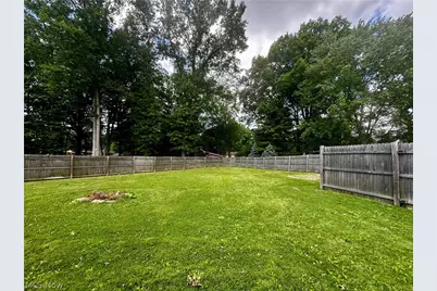 1060 Broadway Avenue SE, Warren, OH 44484 - Photo 3