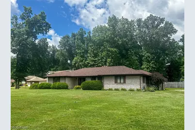 1060 Broadway Avenue SE, Warren, OH 44484 - Photo 1