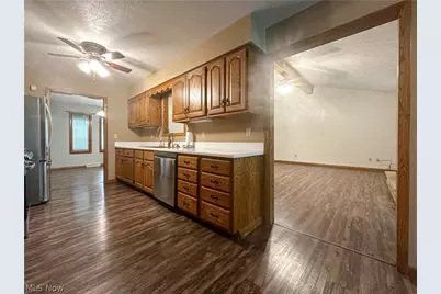 1060 Broadway Avenue SE, Warren, OH 44484 - Photo 13