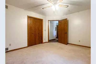 1060 Broadway Avenue SE, Warren, OH 44484 - Photo 33
