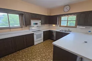 54878 National Rd, Bridgeport, OH 43912 - Photo 11