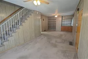 54878 National Rd, Bridgeport, OH 43912 - Photo 17