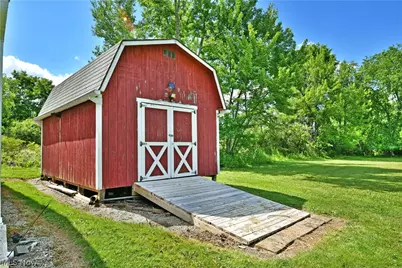 1070 Calla Road E, Poland, OH 44514 - Photo 5