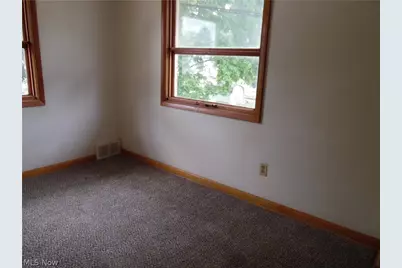 210 Clara Court, Louisville, OH 44641 - Photo 13