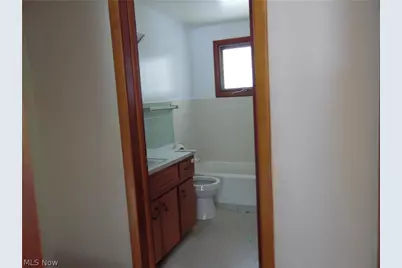 210 Clara Court, Louisville, OH 44641 - Photo 11