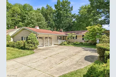 8564 Squires Lane NE, Warren, OH 44484 - Photo 1