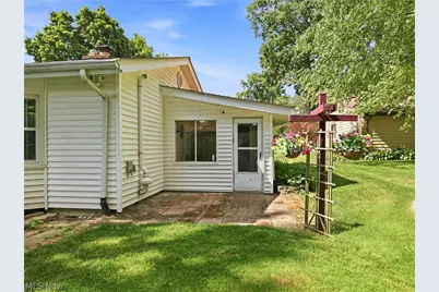 8564 Squires Lane NE, Warren, OH 44484 - Photo 35