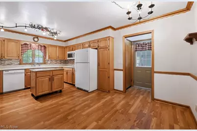 8564 Squires Lane NE, Warren, OH 44484 - Photo 11