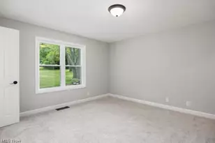 2805 Glencoe, Akron, OH 44319 - Photo 9