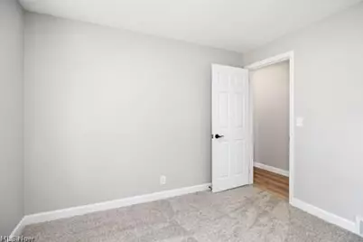 2805 Glencoe, Akron, OH 44319 - Photo 17