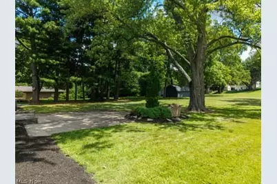 2805 Glencoe, Akron, OH 44319 - Photo 3