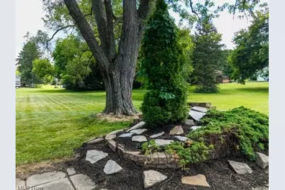 2805 Glencoe, Akron, OH 44319 - Photo 25