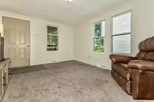 979 Mohegan Trl, Willoughby, OH 44094 - Photo 7
