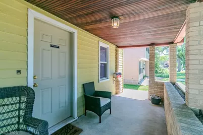 979 Mohegan Trail, Willoughby, OH 44094 - Photo 5